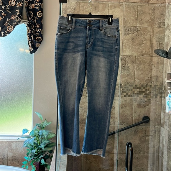 CAbi High-Low Crop - Picture 2 of 4